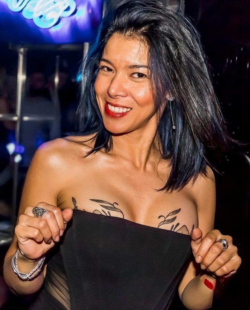 20P Girls partying in club - Paris #91