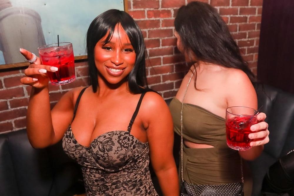 20P Girls partying in club - Paris #91