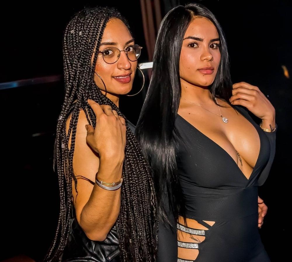 20P Girls partying in club - Paris #91