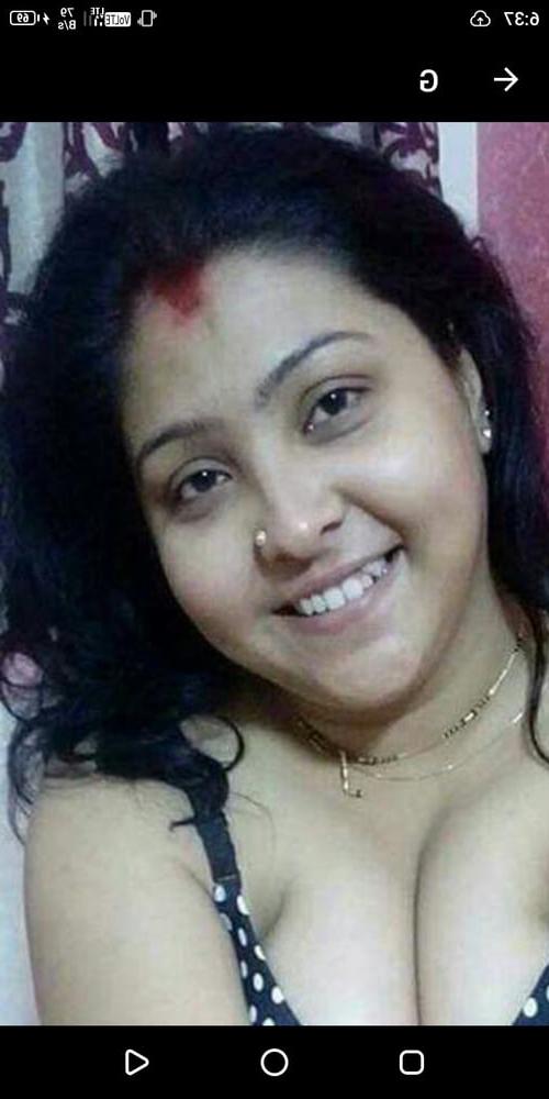 8P Hot wife
