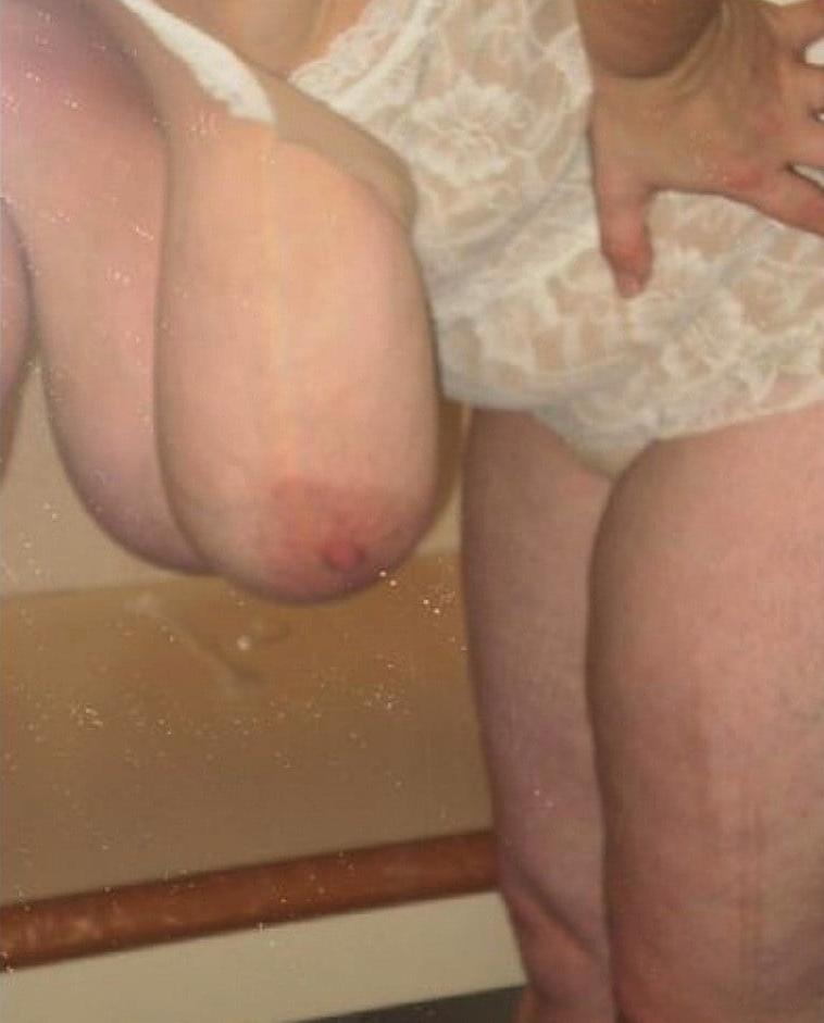 25P Spectacular Saggy Tits   82