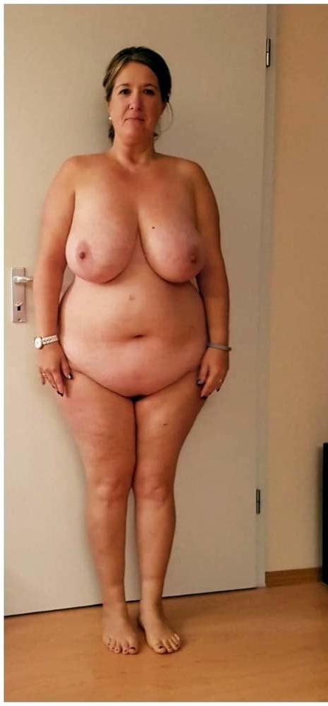 25P Spectacular Saggy Tits   82