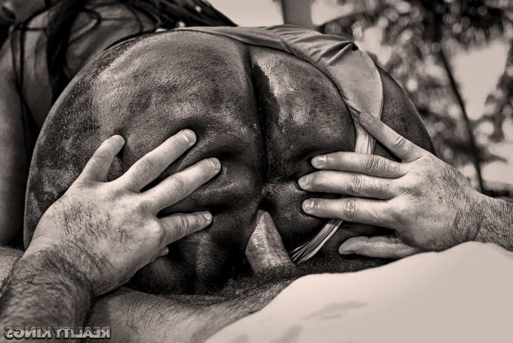 25P Lovemaking in black and white - 6