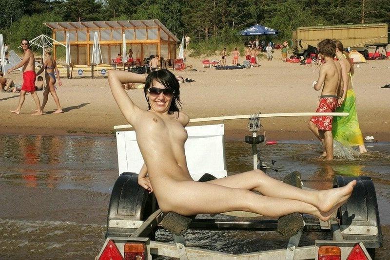 13P Nude beach