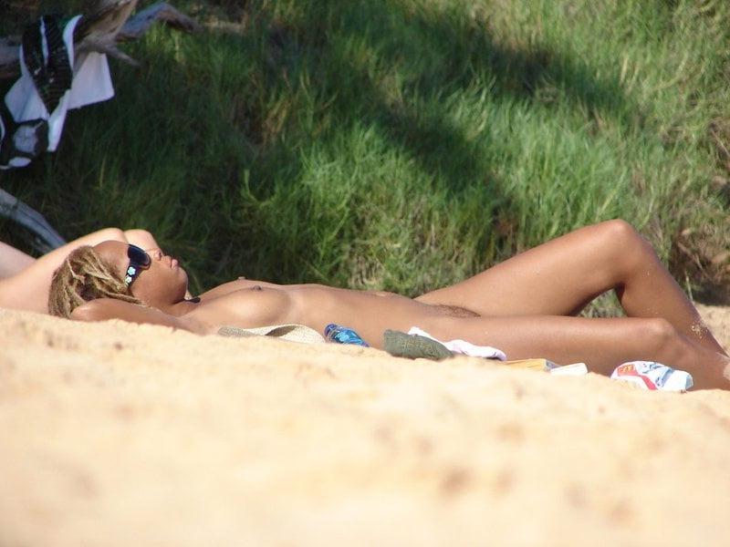 13P Nude beach