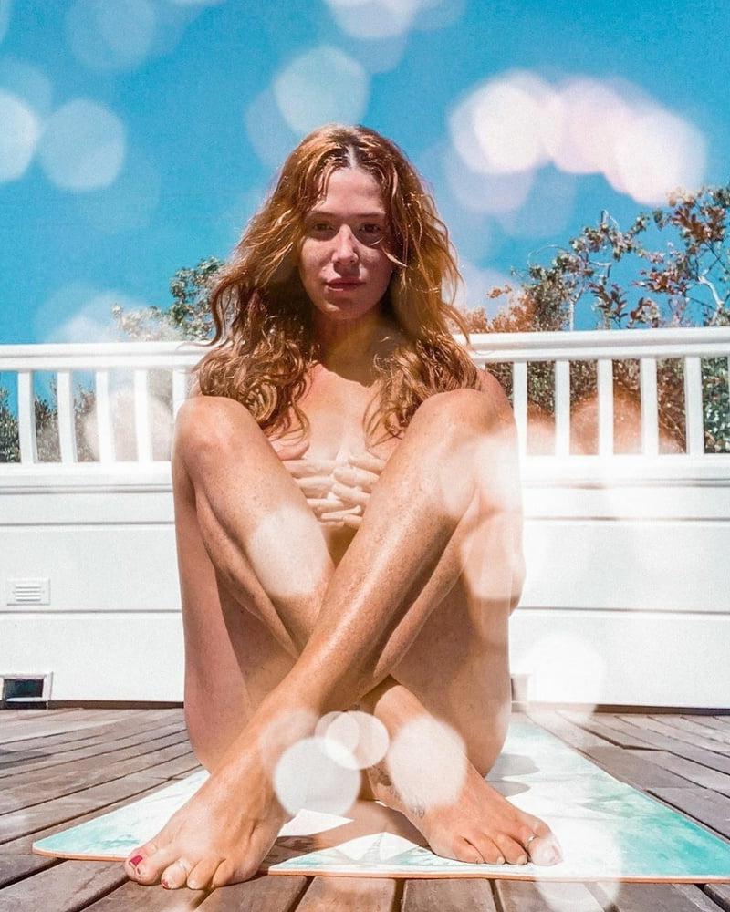 25P Poppy Montgomery  nude