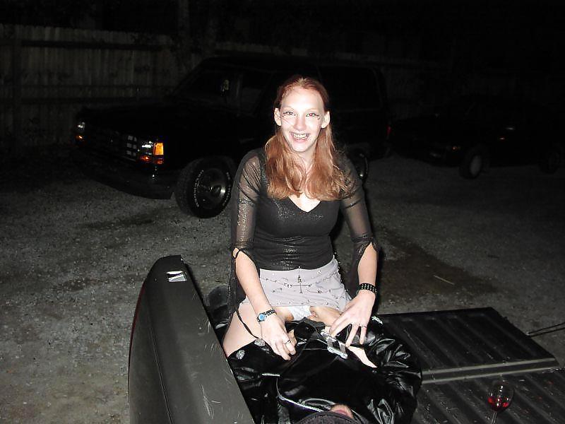 20P RedNeck Slut Party Pics I Found On SmutDates