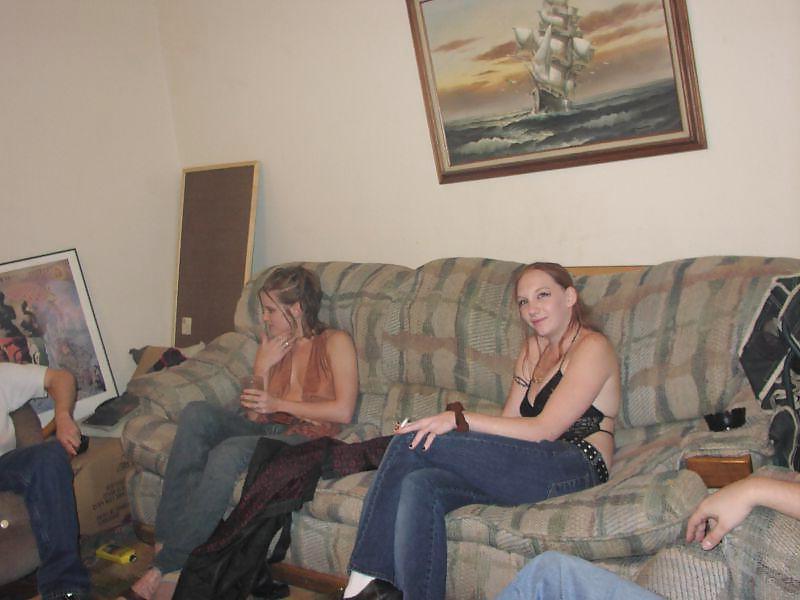 20P RedNeck Slut Party Pics I Found On SmutDates