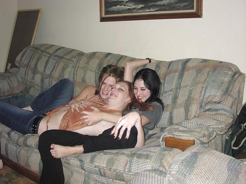 20P RedNeck Slut Party Pics I Found On SmutDates