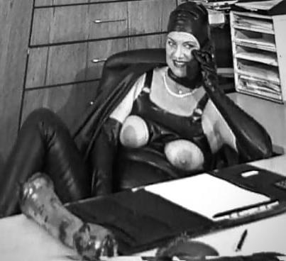 25P BW hot kinky bdsm 3