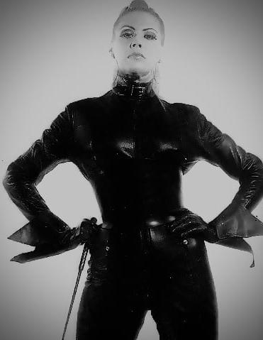 25P BW hot kinky bdsm 4