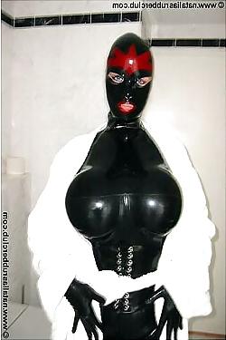 24P FEMDOM LATEX usw