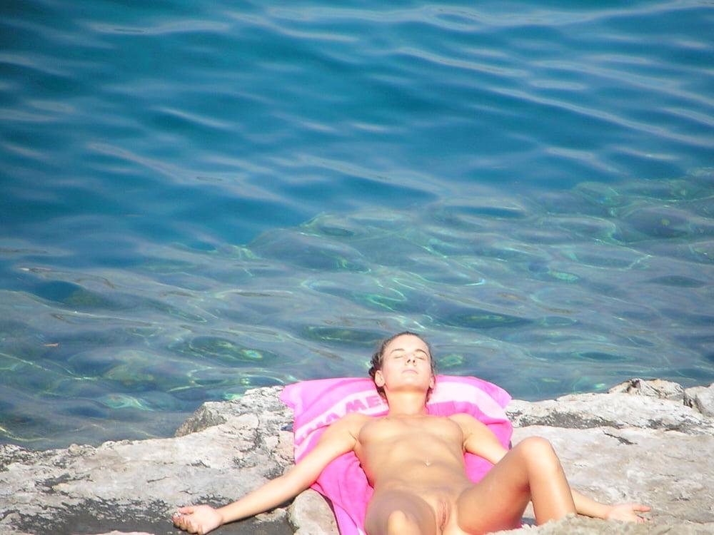 25P Nude Beach 01