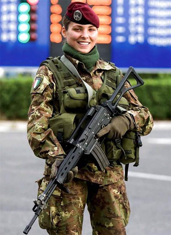 9P Women in uniform