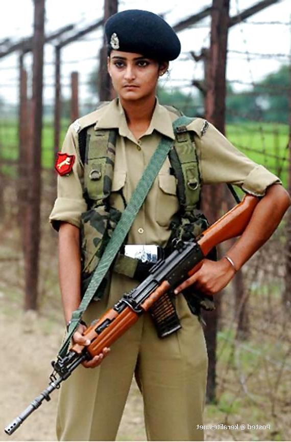 9P Women in uniform