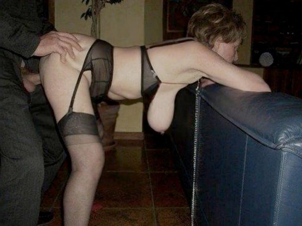 25P Matures &amp; MILF nichons flasques 01 - Saggy tits