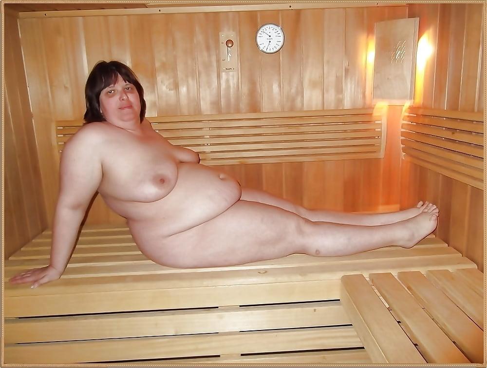 25P Older and hot  023 (Sauna)