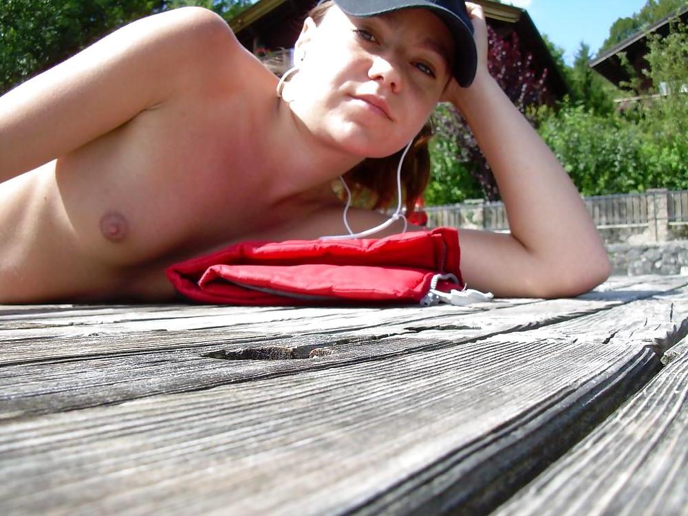 8P Bulgarian Pool Girl