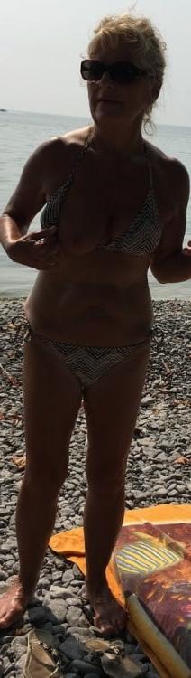 8P White bikini