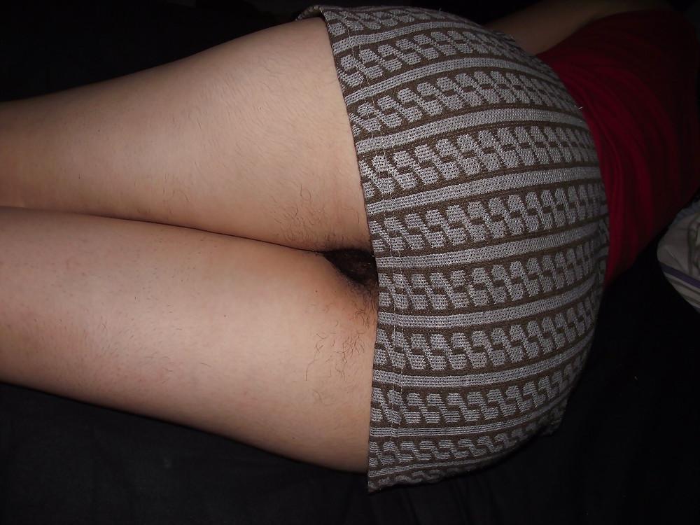 25P Hairy Wife in action