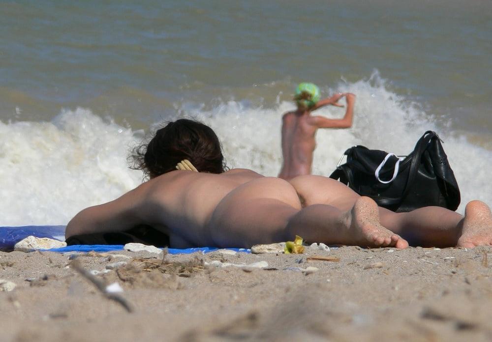 25P Nude Beach 10