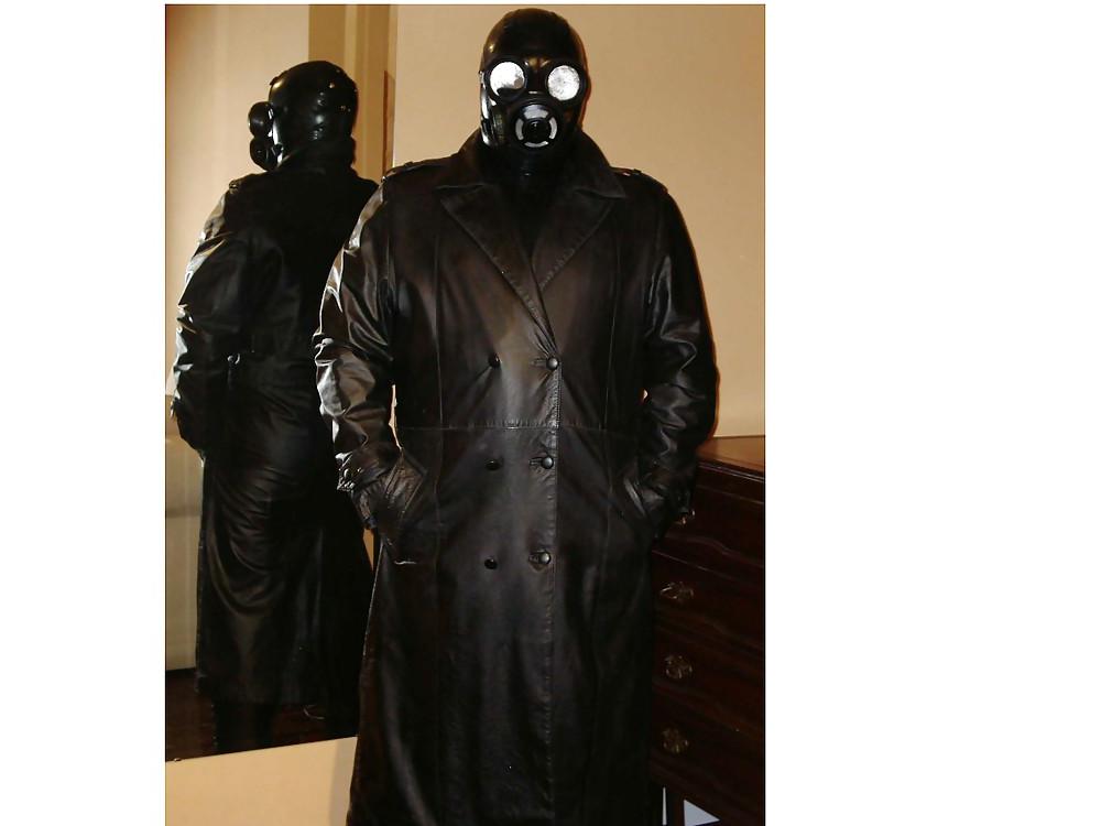 8P Latex and leather