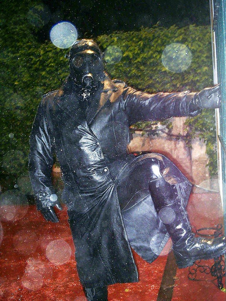 8P Latex and leather