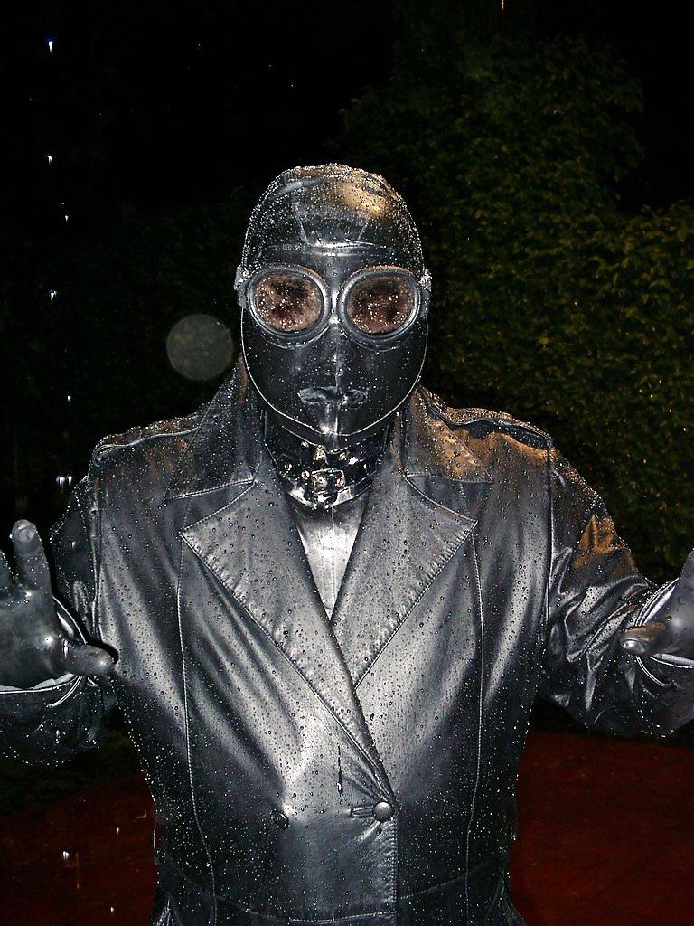 8P Latex and leather