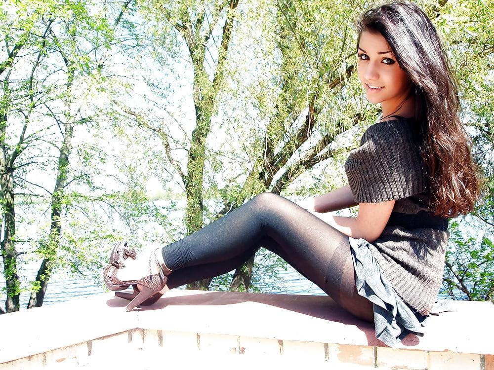 25P hot legs 171