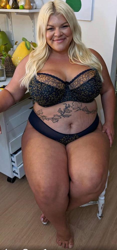 25P Thick big legs 2