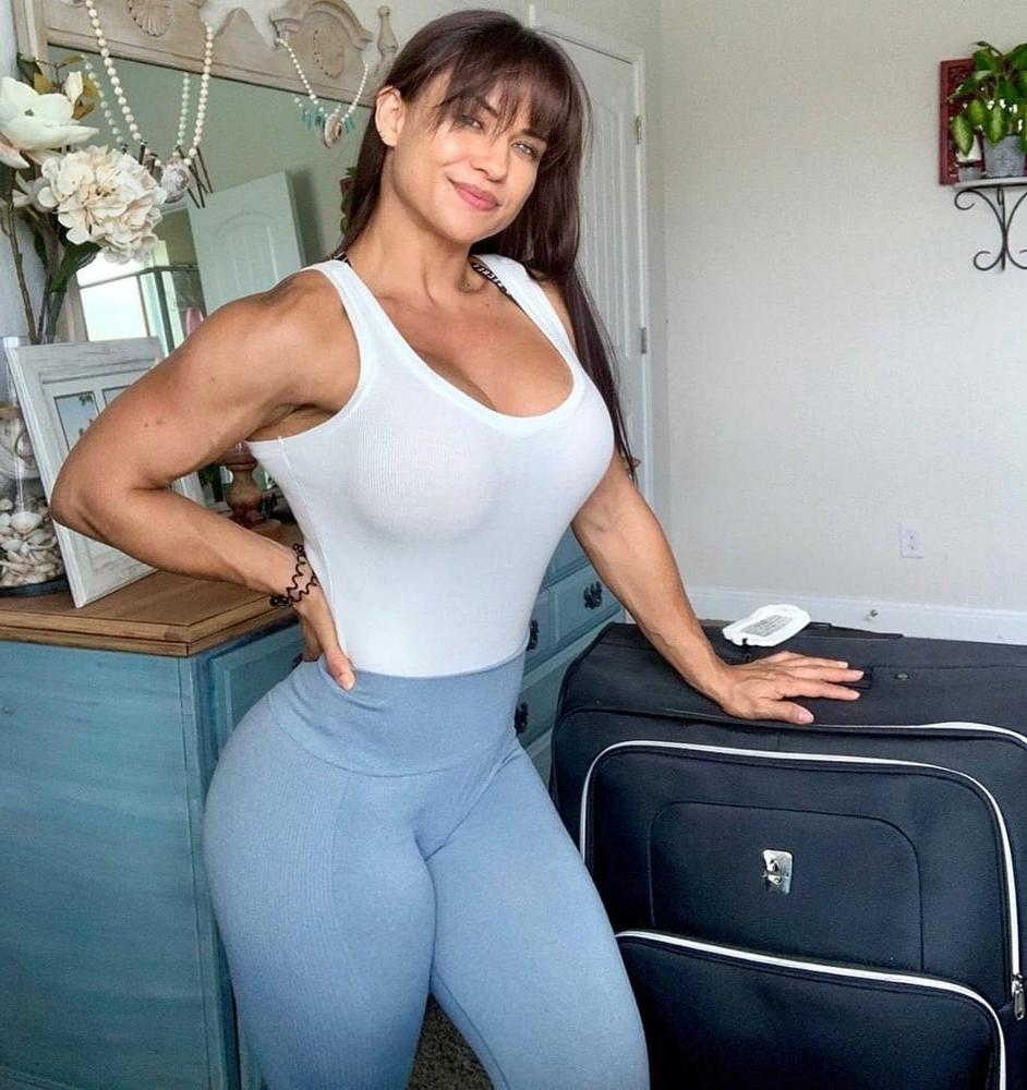 16P In The Gym: Workout Chick &amp; Fitness Babes 85