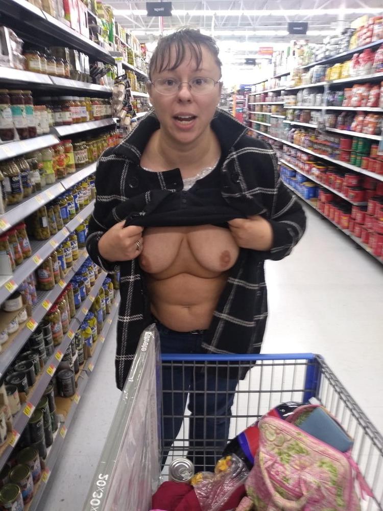 25P Get your tits out! Women flash their udders 3