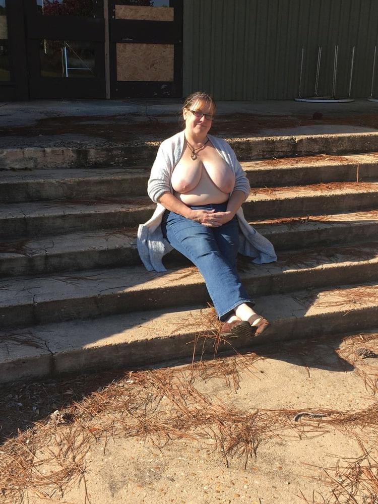 25P Get your tits out! Women flash their udders 6