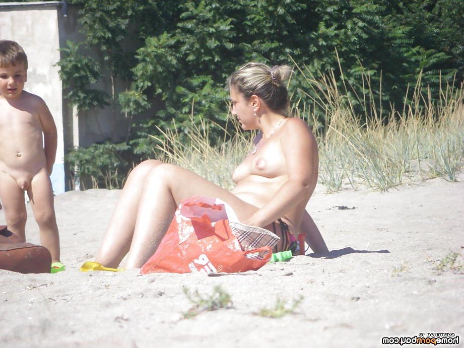 22P Nudist beach hot shots