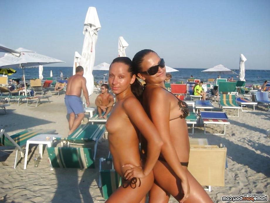 22P Nudist beach hot shots