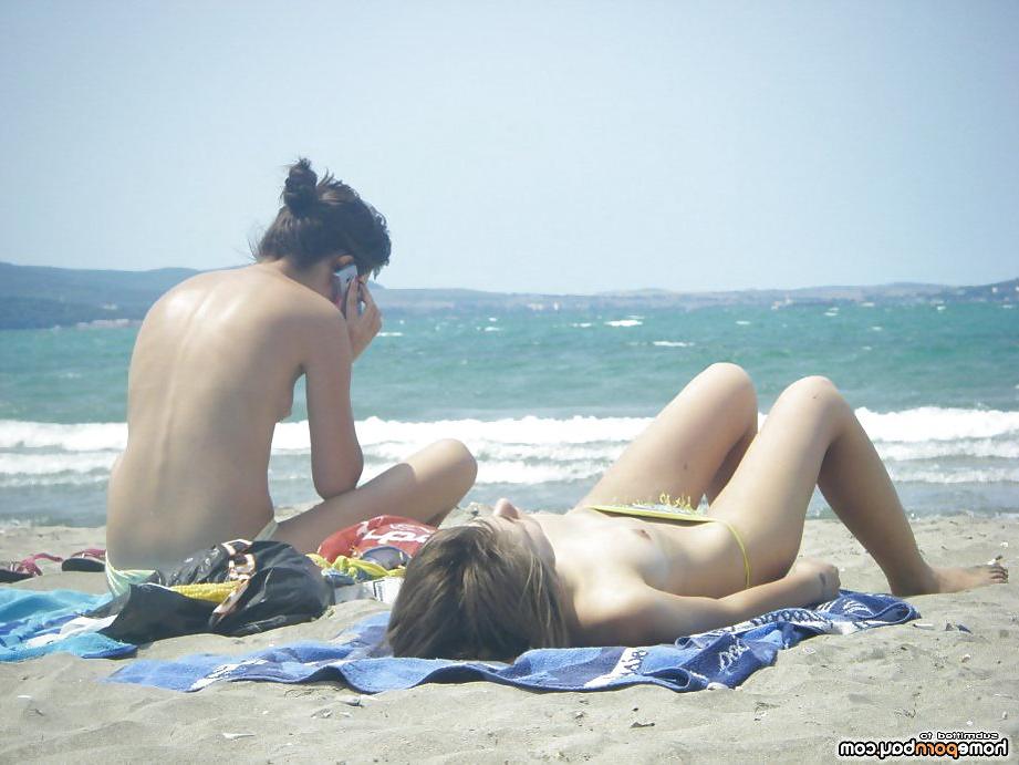 22P Nudist beach hot shots