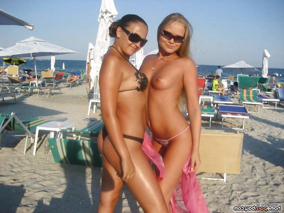 22P Nudist beach hot shots