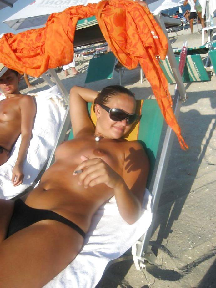 22P Nudist beach hot shots