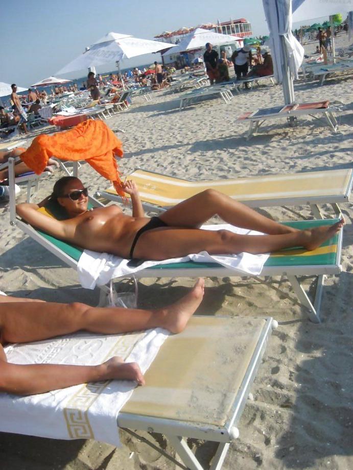 22P Nudist beach hot shots