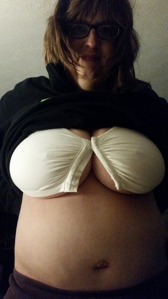 25P Get your tits out! Women flash their udders 1