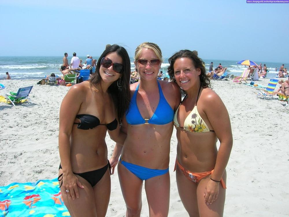 15P 704 - beach voyeur public nudity flashing bikini girls