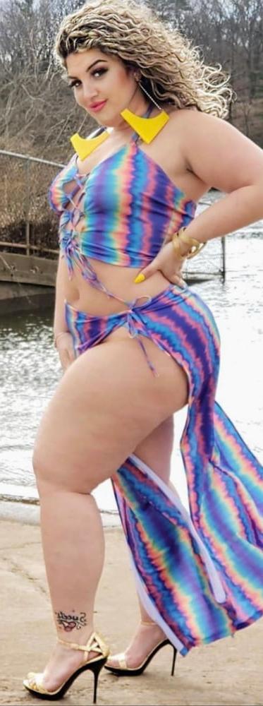 25P Thick big legs 1