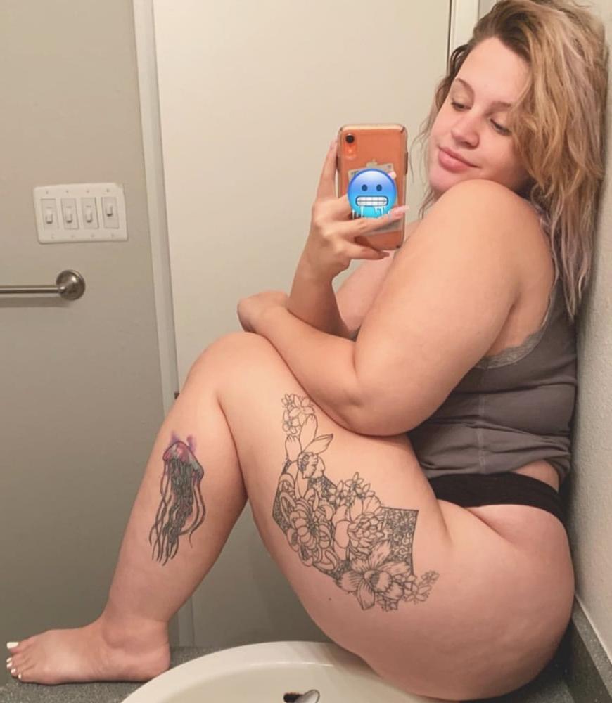 25P Thick big legs 1