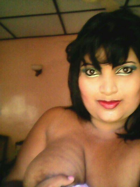 7P Chubby girl