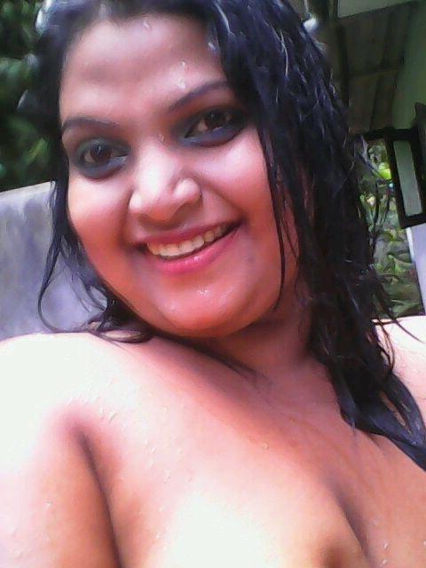 7P Chubby girl