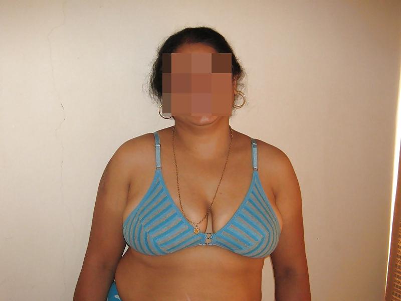 25P Busty Indian Milf