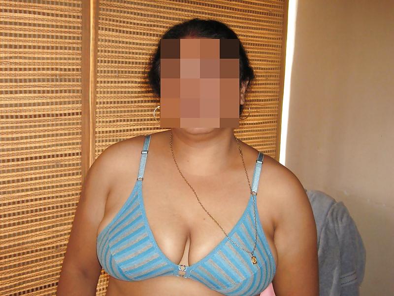 25P Busty Indian Milf