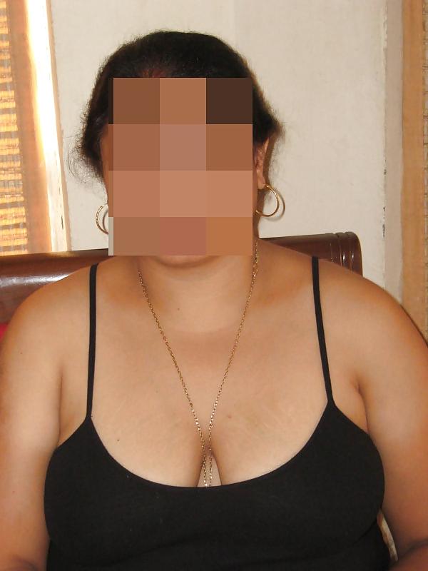 25P Busty Indian Milf