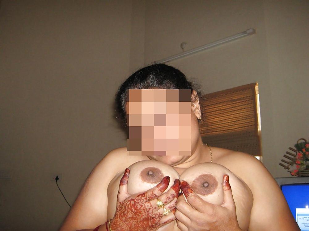 25P Busty Indian Milf