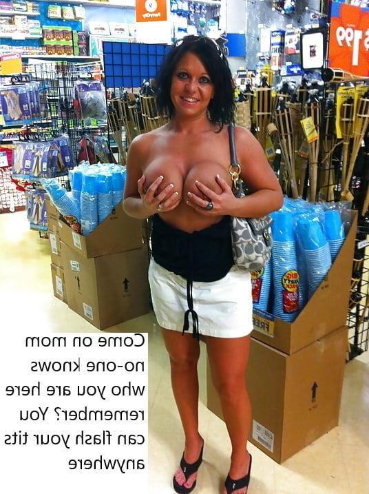 10P Mom Flashing Captions 1